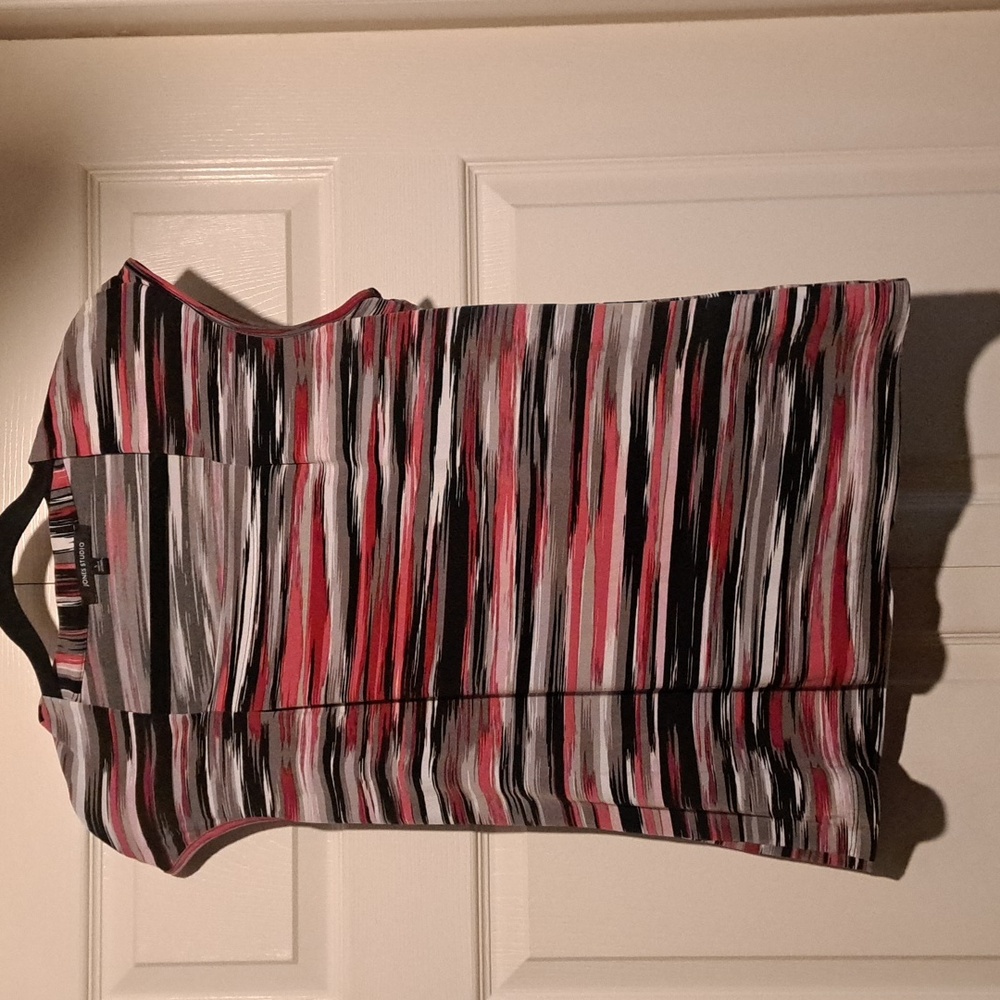 🎉Jones Studio Malty colors sleeveless stretchy woman's top